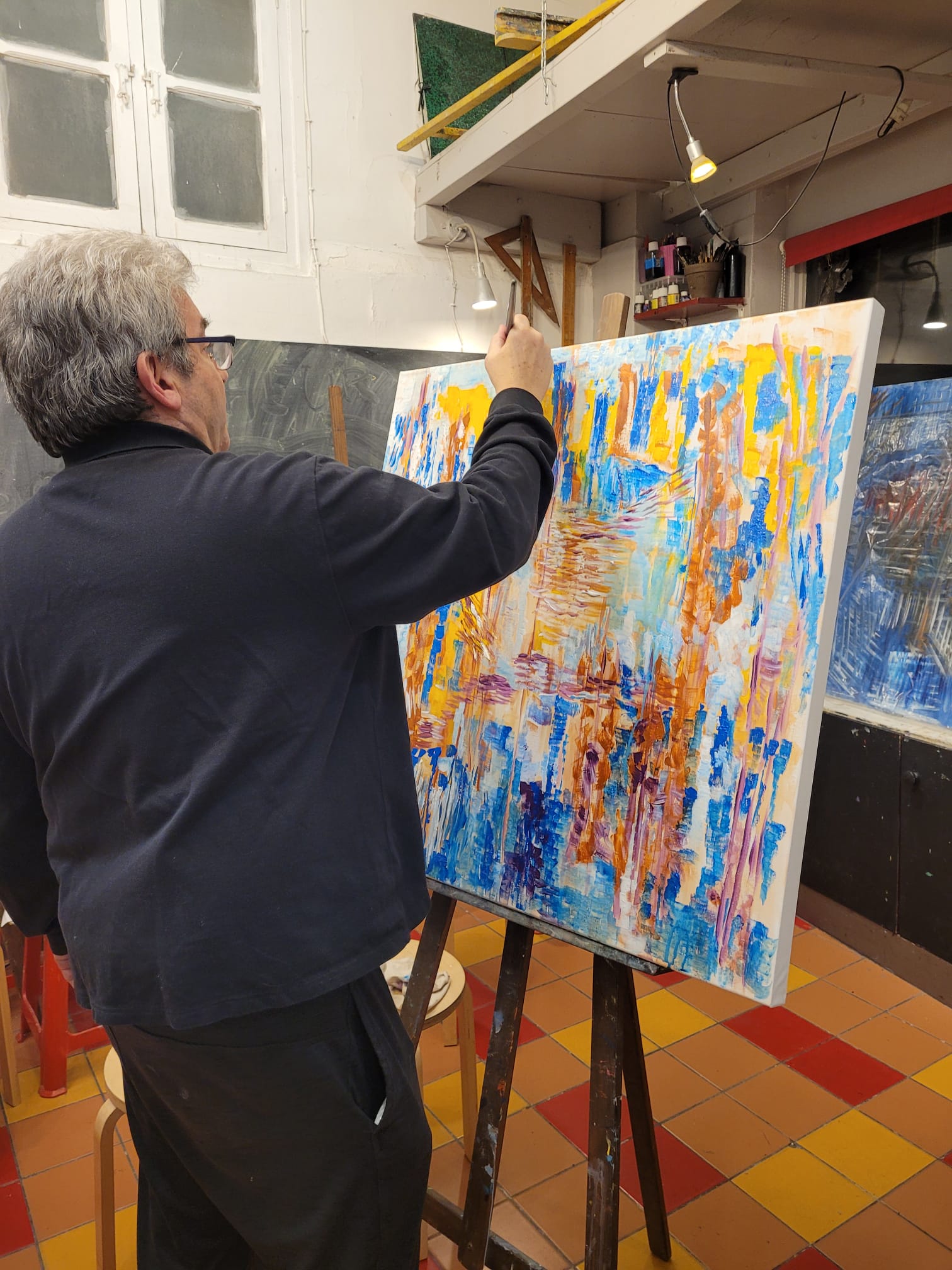Hervé Bouhnik dans son atelier